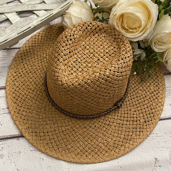 Ruggine Accessories - NWT Panama/Fedora Raffia Straw Hat With Woven Band